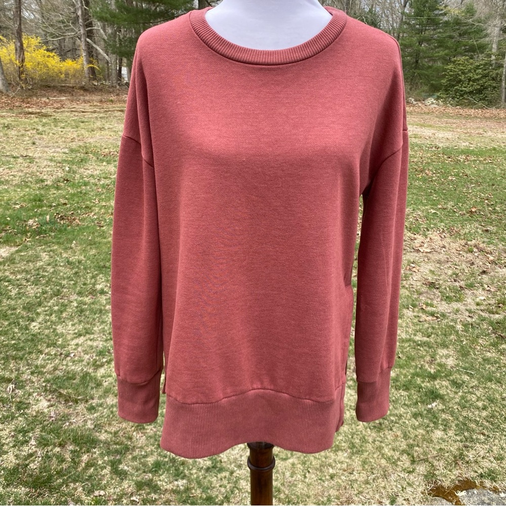90 DEGREE By Reflex TOP SWEATSHIRT PINK RED LONG SLEEVE CREWNECK SIZE M